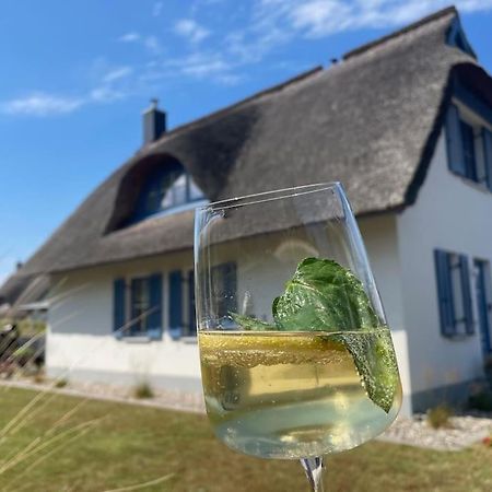 Reetdachhaus Seasons Mit Kamin & Sauna Groß Schwansee Esterno foto